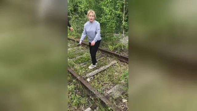 Закладчицу отхуярили палками