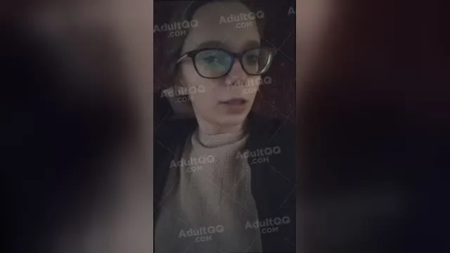 Как принимают на работу в закладчицы ?