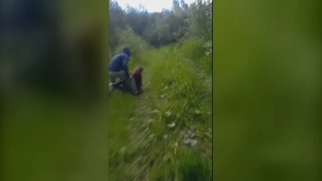 Спортики дали лещей дистрофичке закладчице