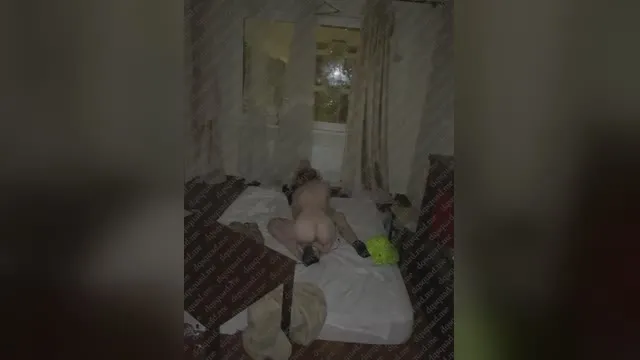 Спалили как пара пьяных студентов трахается на вписке — снимали на камеру, им было похуй